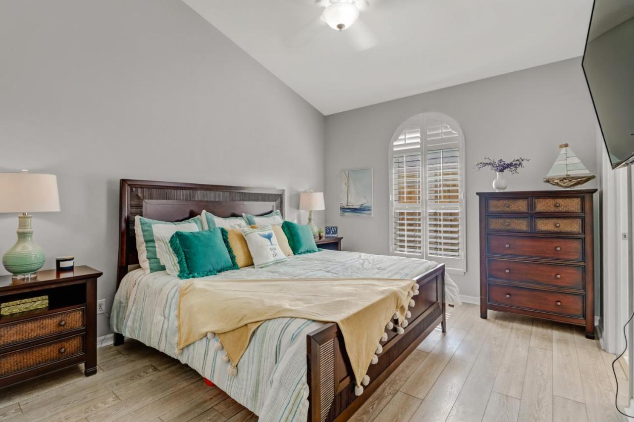 Cozy Beach House - 5 Minutes From Vanderbilt Beach Napoli Bagian luar foto