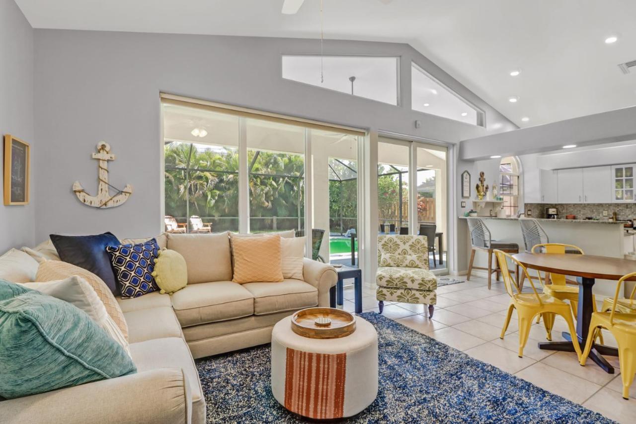 Cozy Beach House - 5 Minutes From Vanderbilt Beach Napoli Bagian luar foto