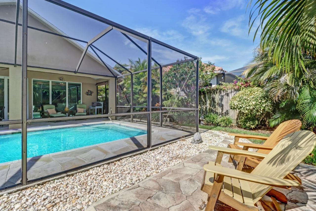 Cozy Beach House - 5 Minutes From Vanderbilt Beach Napoli Bagian luar foto