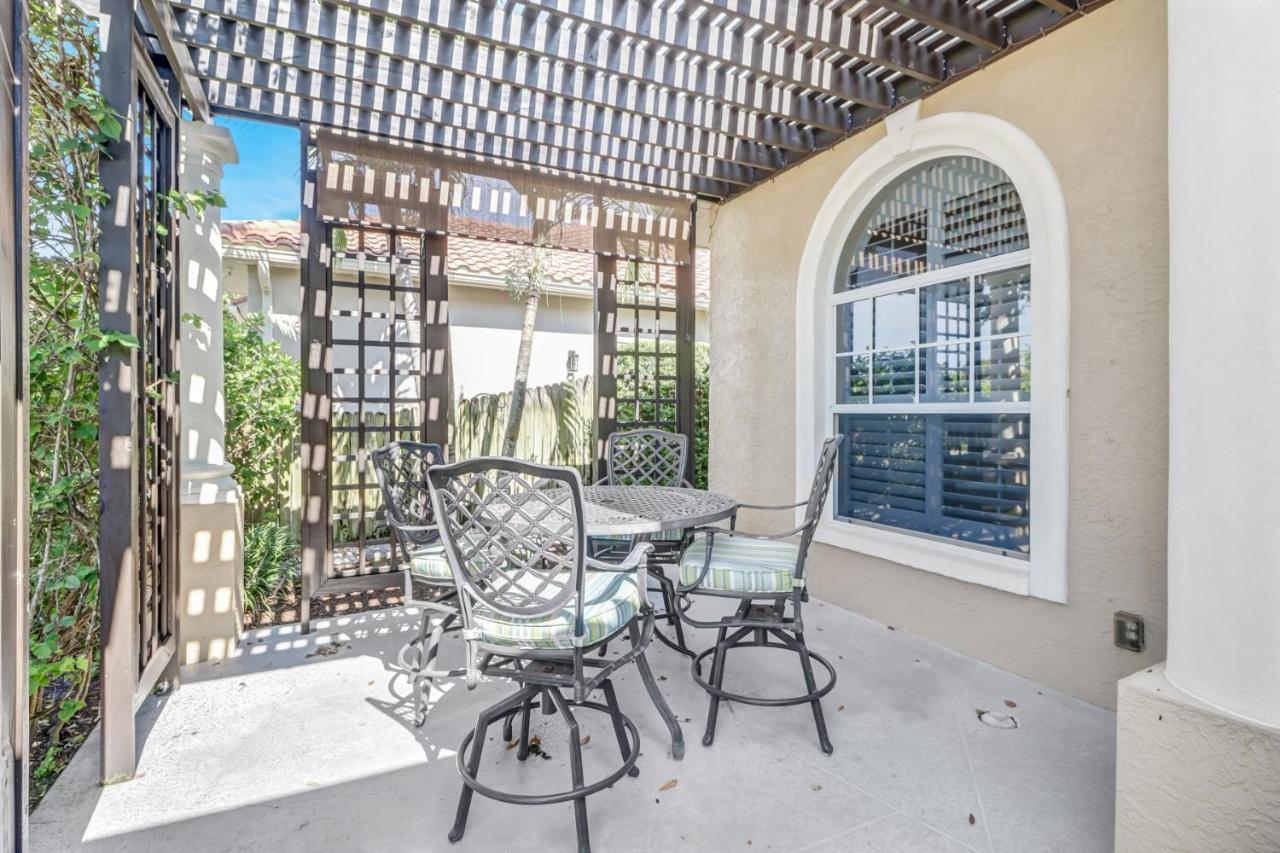 Cozy Beach House - 5 Minutes From Vanderbilt Beach Napoli Bagian luar foto