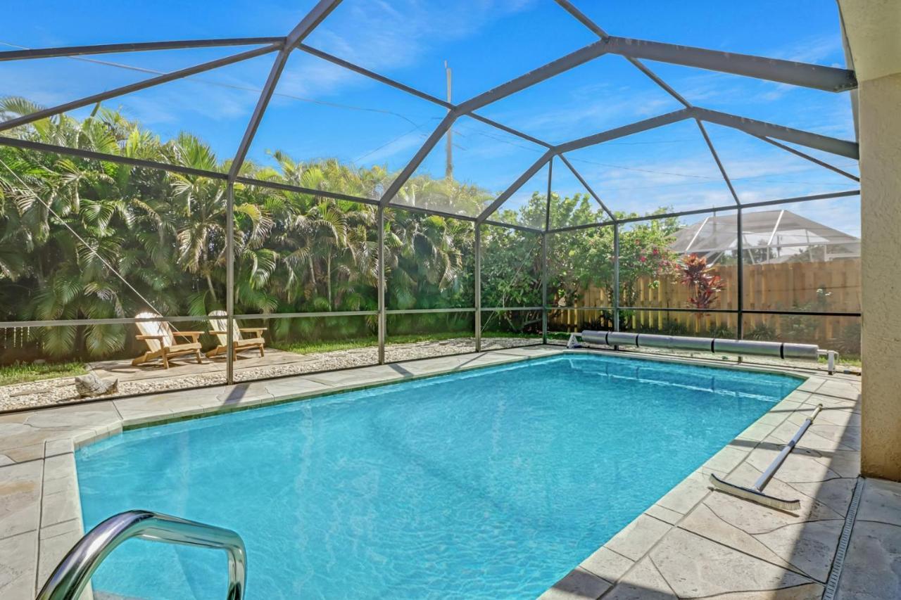 Cozy Beach House - 5 Minutes From Vanderbilt Beach Napoli Bagian luar foto
